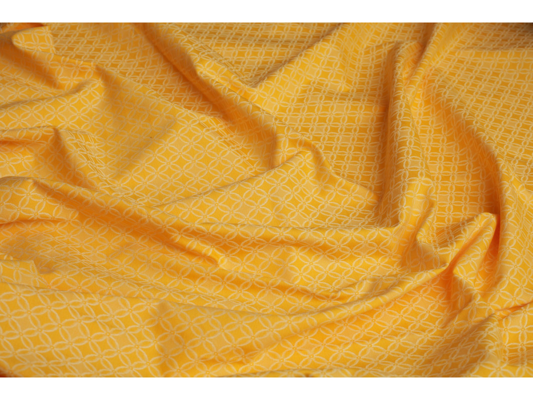 Костюмная ткань желтая с цветочным узором - фото 4