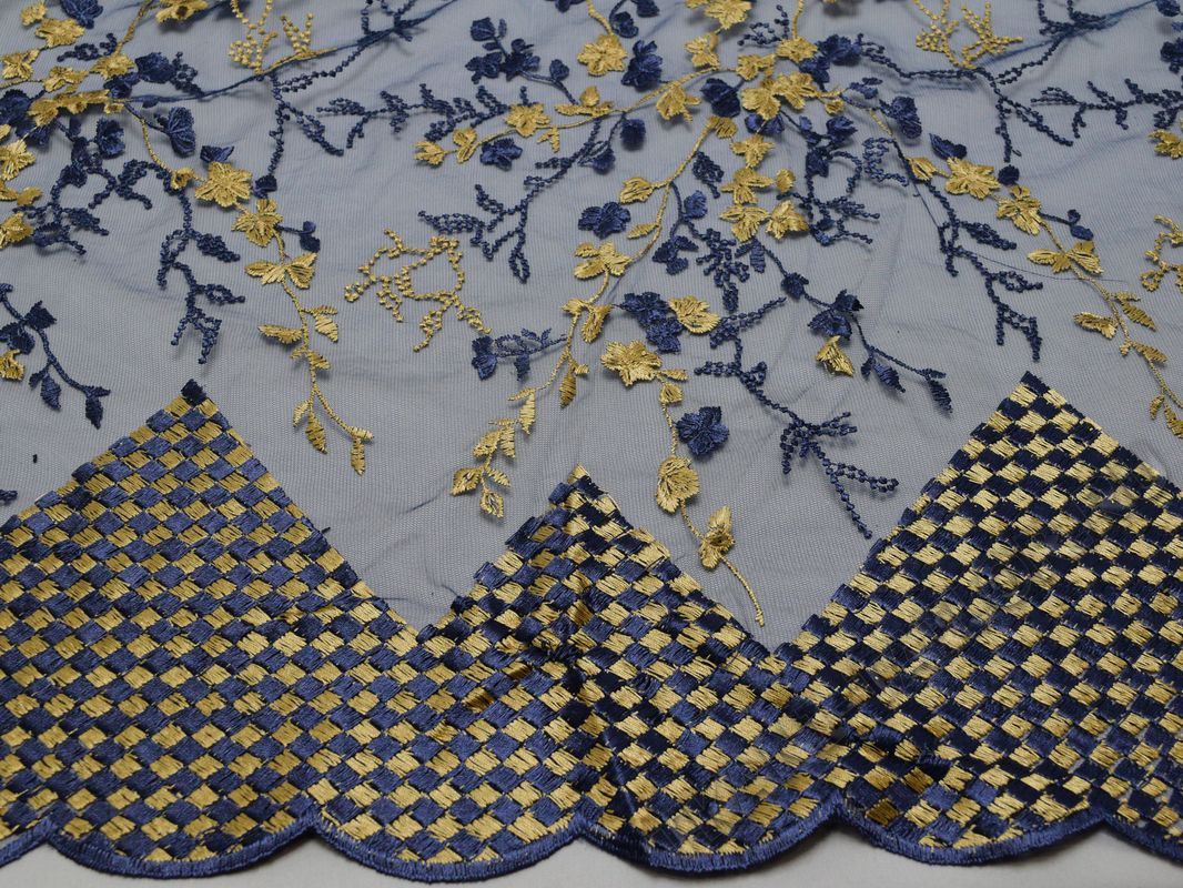 Сетка с вышивкой темно-синие бежевые цветы - фото 2