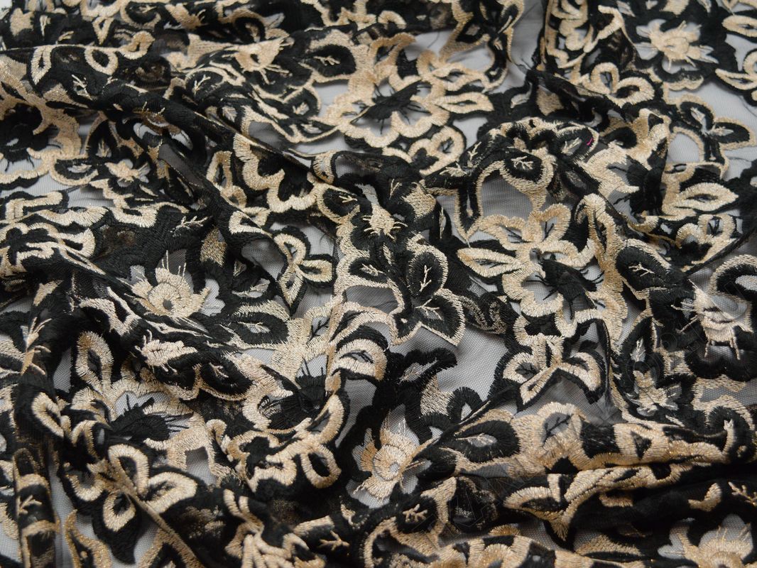 Сетка с вышивкой черные бежевые цветы - фото 5