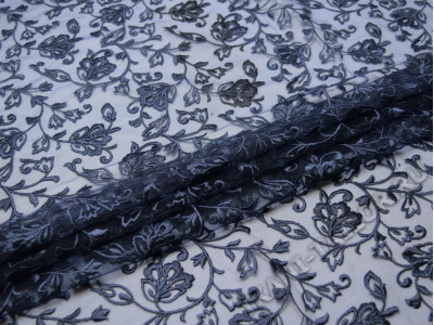 Сетка с вышивкой темно-синие цветы
