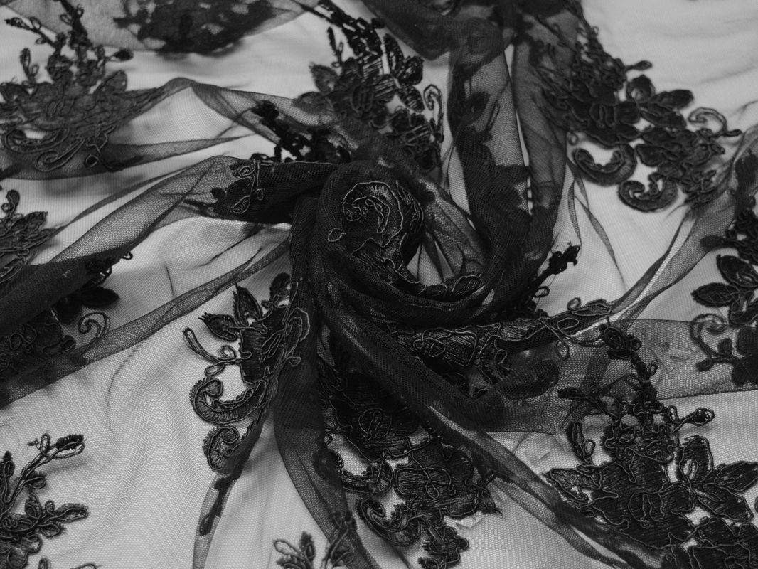 Сетка с вышивкой черная цветочный узор - фото 4