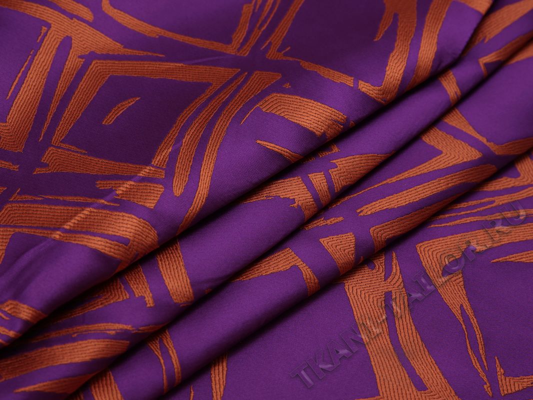 Плательная ткань фиолетовая с оранжевым принтом - фото 1