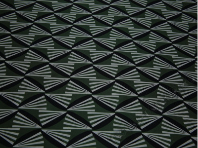 Плательная ткань бело-зеленый геометрический принт