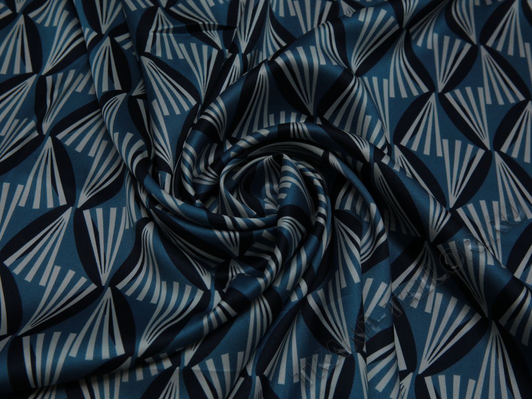 Плательная ткань бело-голубой геометрический принт - фото 4
