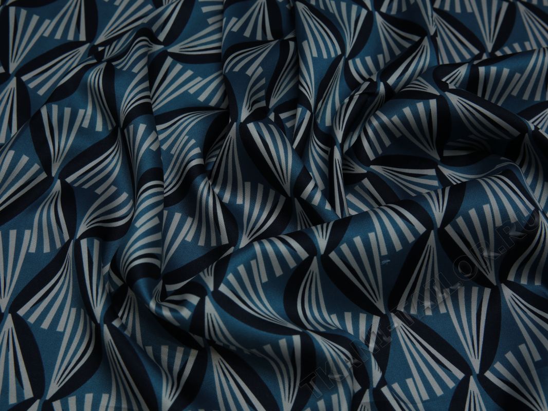 Плательная ткань бело-голубой геометрический принт - фото 5