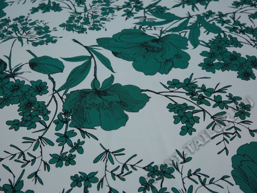 Плательная ткань белая принт зеленые цветы - фото 1
