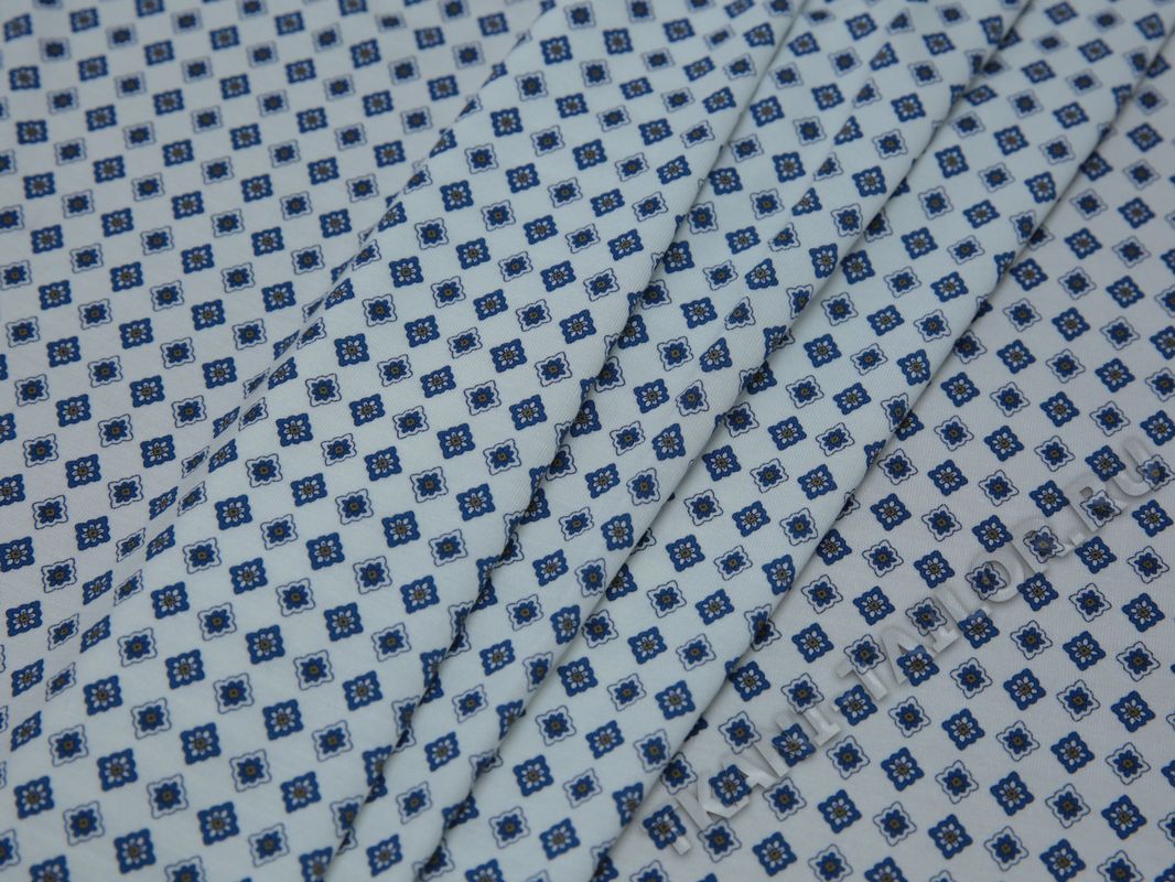 Трикотажная ткань белая с синим орнаментом - фото 3