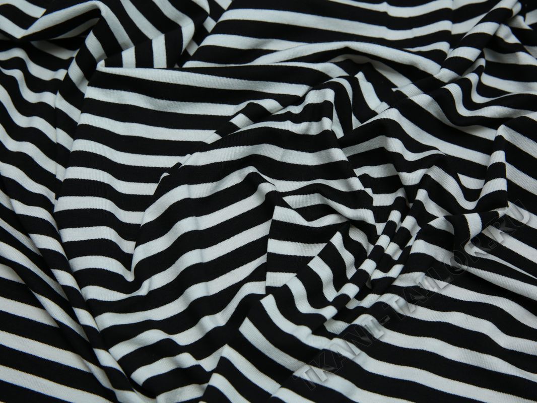 Трикотажная ткань в черно-белую полоску - фото 5