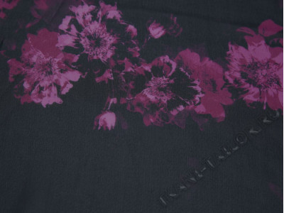 Шифон шелковый черный с розовыми цветами - фото