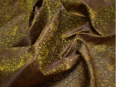 Китайский шелк коричневый золотистый принт - фото