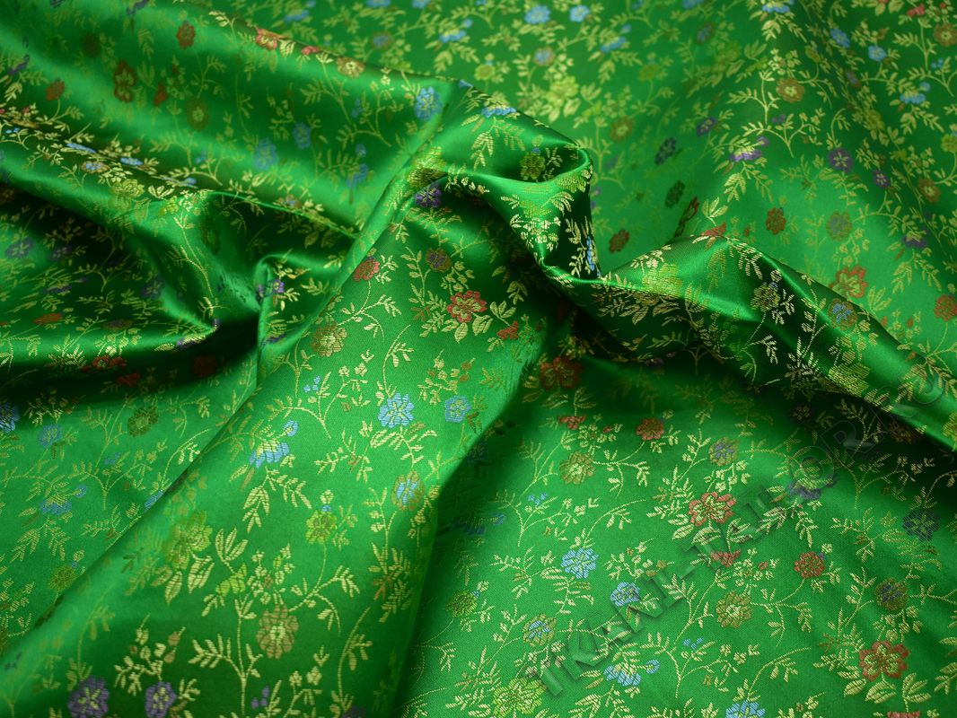 Китайский шелк зеленый с цветочным узором - фото 1