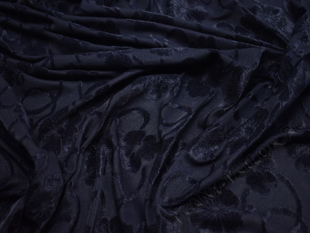 Трикотажная ткань темно-синяя фактурные цветы - фото 5