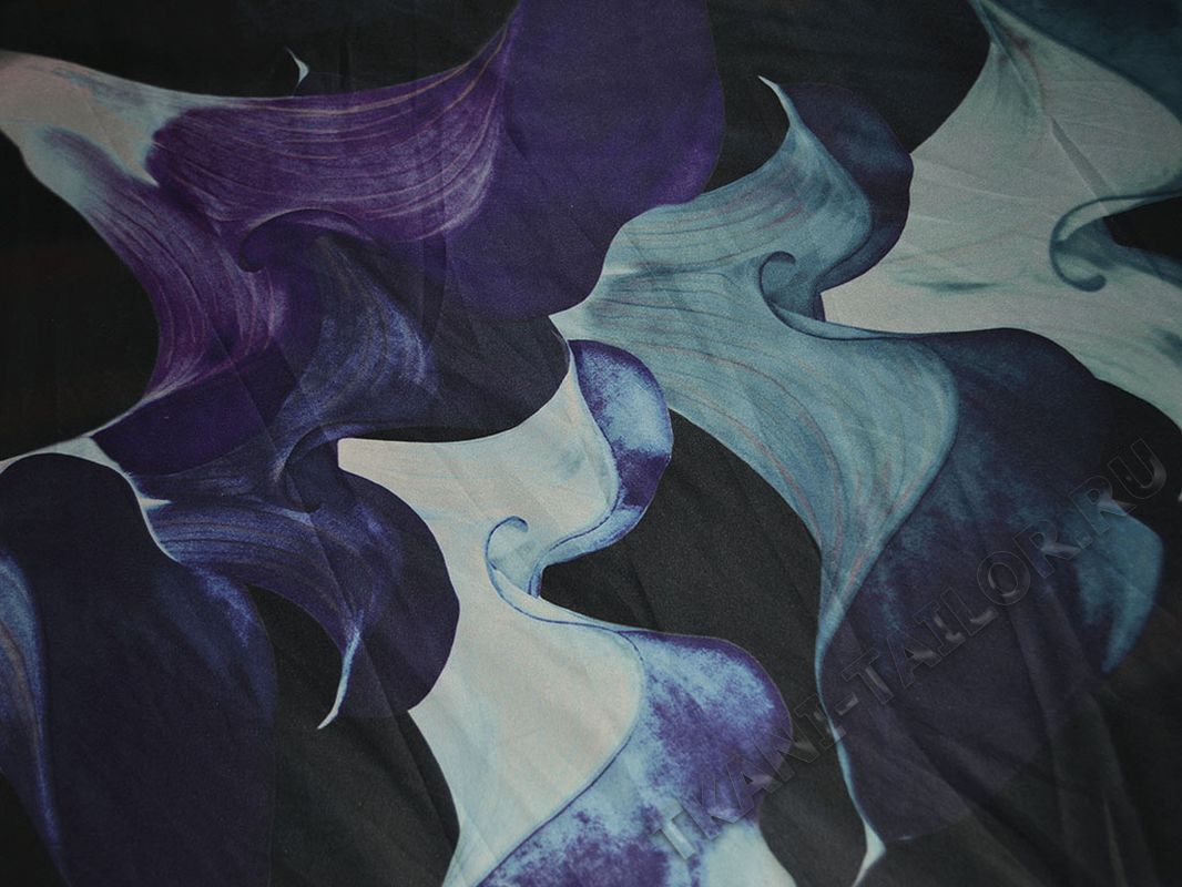 Атласная ткань черно-синий абстрактный прин - фото 2