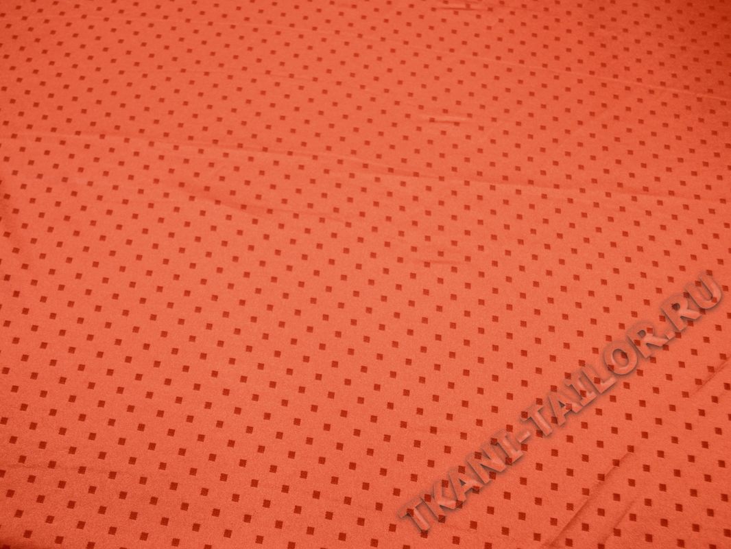 Атлас красный принт мелкие квадратики - фото 2