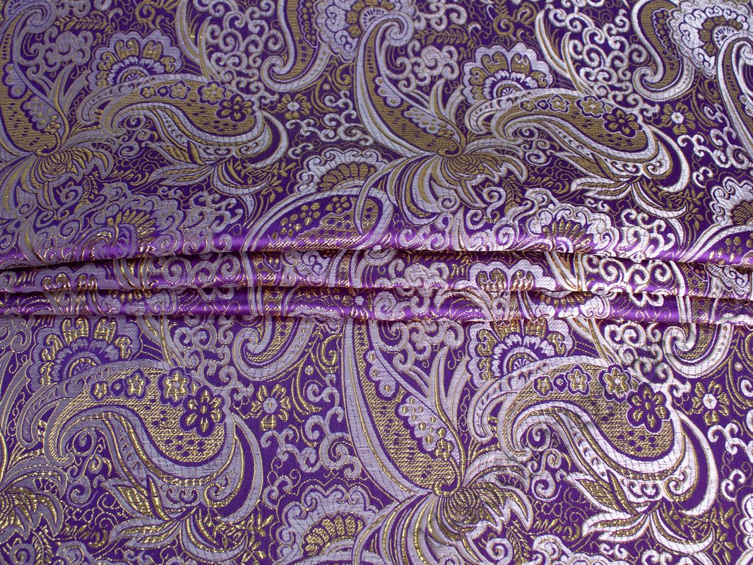 Парча фиолетовая золотистый принт - фото 1
