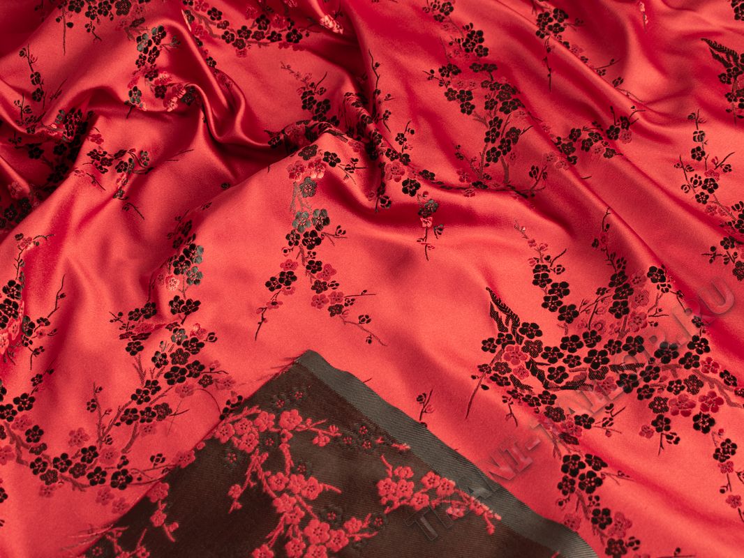 Китайский шелк красный с цветочным принтом - фото 4