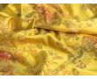 Китайский шелк желтый с цветочным принтом