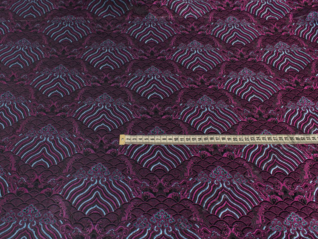 Китайский шелк темно-малиновый с орнаментом - фото 2