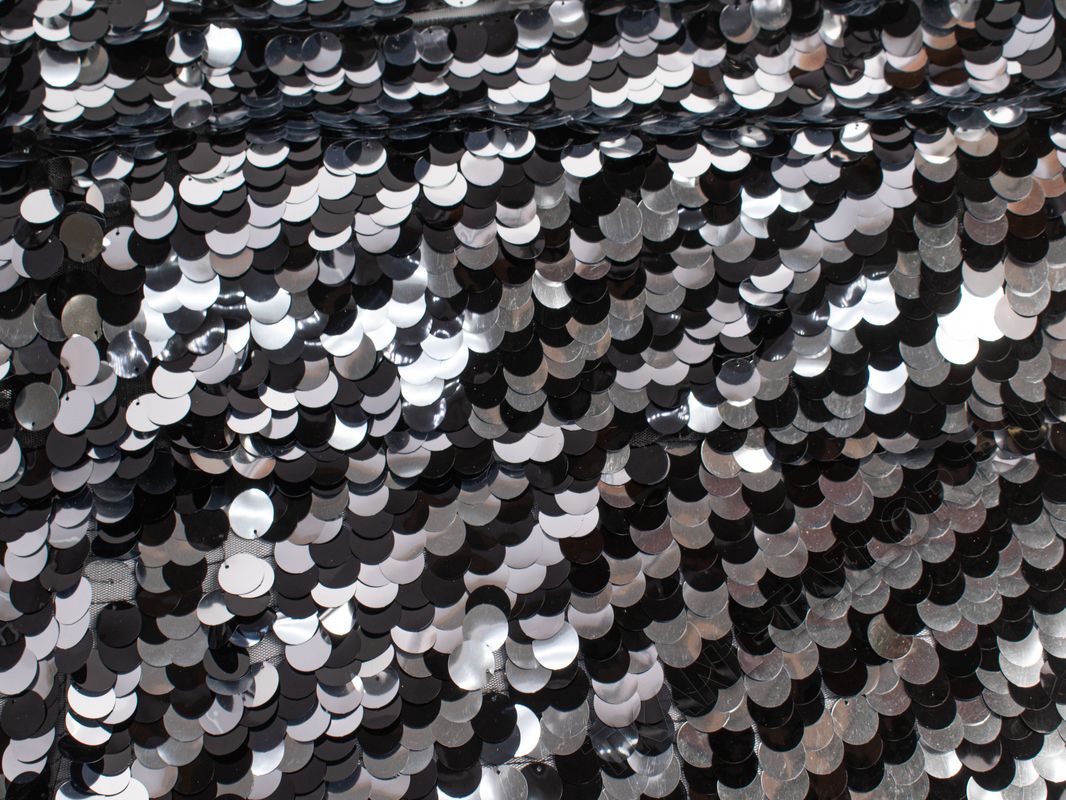 Пайетки крупные на сетке черные серебристые - фото 1